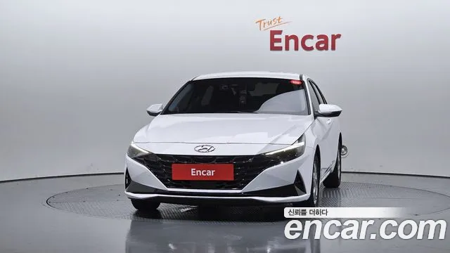 Hyundai AVANTE Avante (CN7) — Фото автомобиля 3