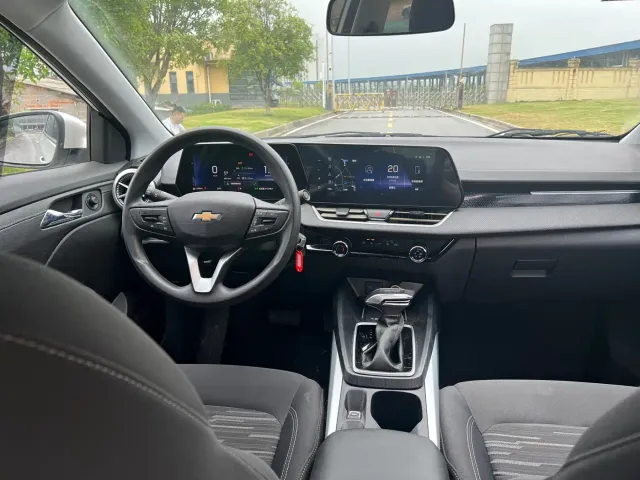 Chevrolet Monza — Фото автомобиля 12