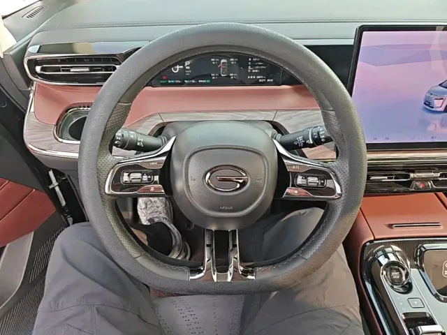 GAC Trumpchi Trumpchi E8 NEV 2024 Model 150km MAX+ — Фото автомобиля 10