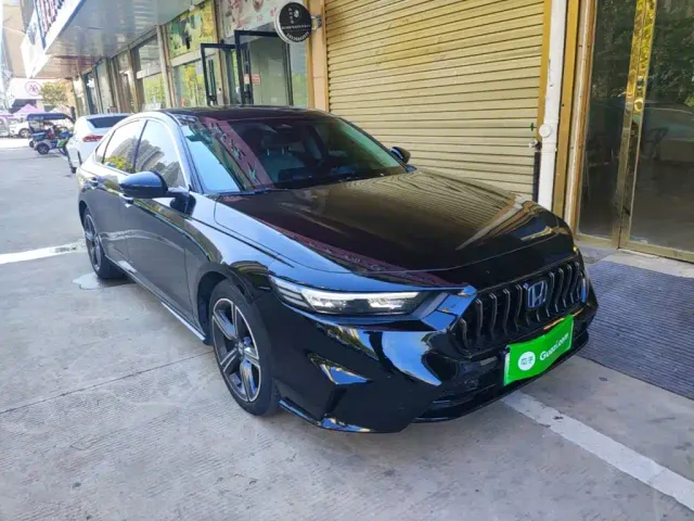 Honda Inspire Hybrid — Фото автомобиля 21