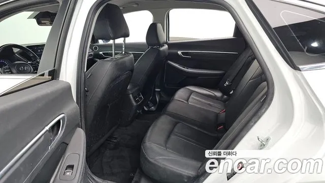 Hyundai Sonata Sonata (DN8) 2.0 LPG(Для проката) — Фото автомобиля 12