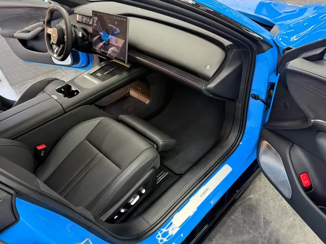 Xiaomi SU7 — Фото автомобиля 5