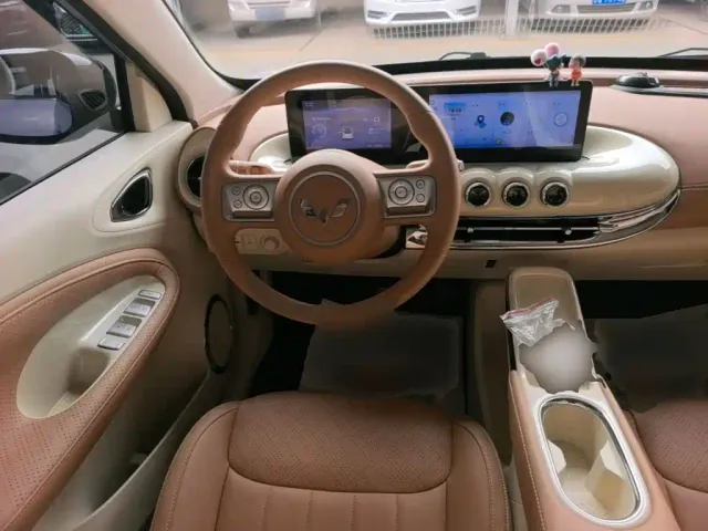 Wuling Bingo — Фото автомобиля 10
