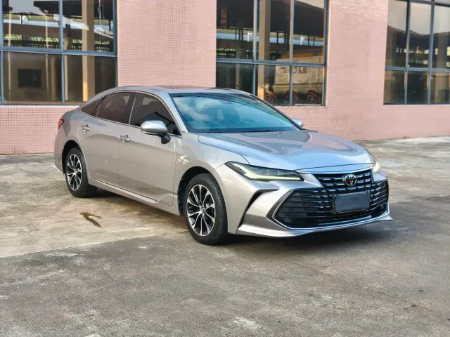 Toyota Avalon — Фото автомобиля 3
