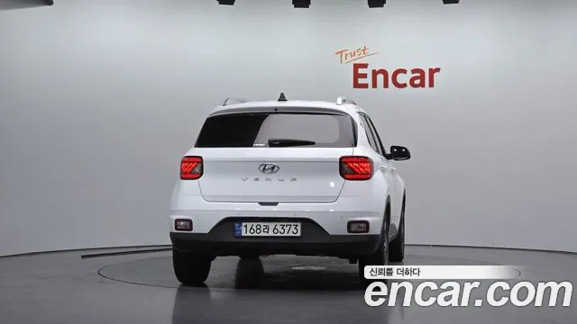 Hyundai Venue — Фото автомобиля 4