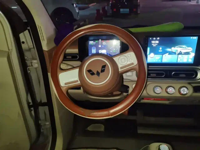 Wuling Hongguang Mini EV — Фото автомобиля 6