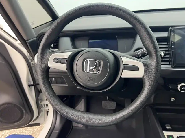 Honda Fit — Фото автомобиля 10