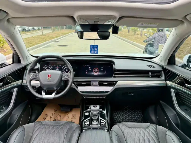 Hongqi HS5 — Фото автомобиля 6
