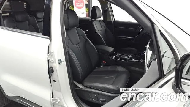 Kia Sorento Новый Sorento 4 поколение Бензин 2.5T 2WD — Фото автомобиля 10