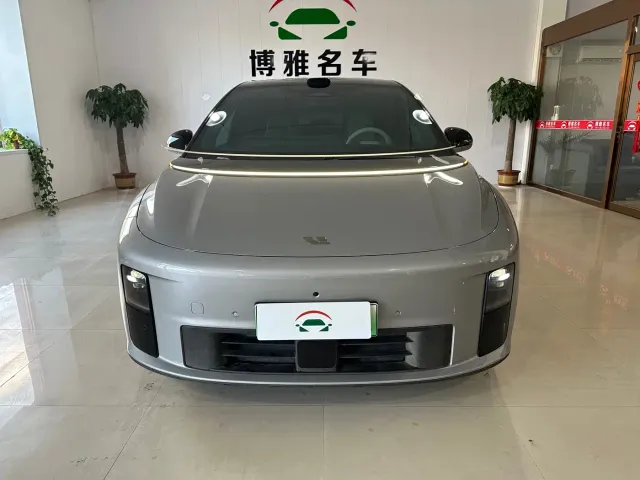 Li Auto i6 — Фото автомобиля 2