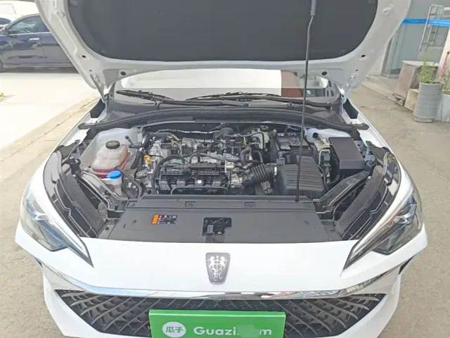 Roewe i5 — Фото автомобиля 19