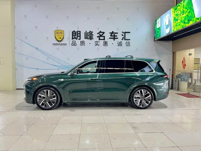 Li Auto L9 — Фото автомобиля 7