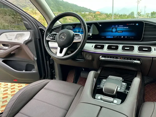 Mercedes-Benz GLE-Class — Фото автомобиля 13