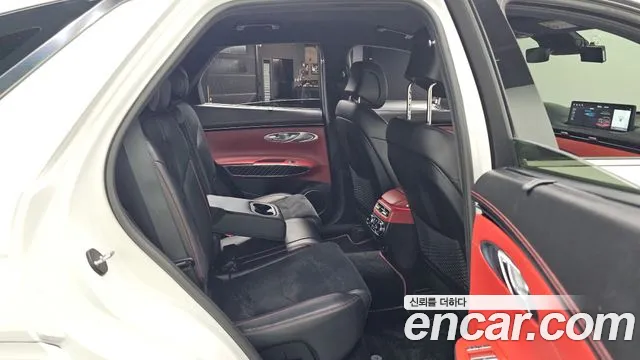 Genesis GV70 2.5T Бензин AWD — Фото автомобиля 21