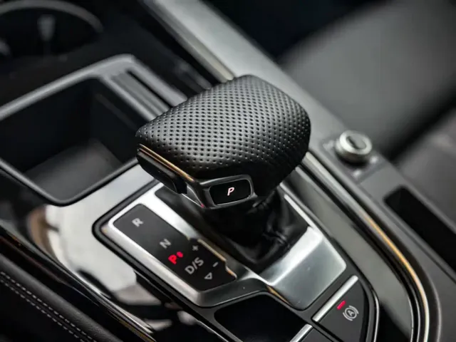 Audi A4L — Фото автомобиля 6
