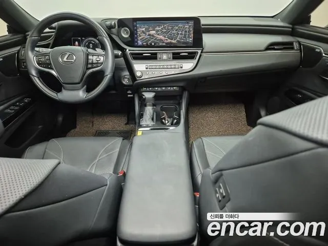 Lexus ES Generation 7 — Фото автомобиля 5