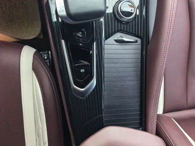 Geely Xingyue L — Фото автомобиля 11
