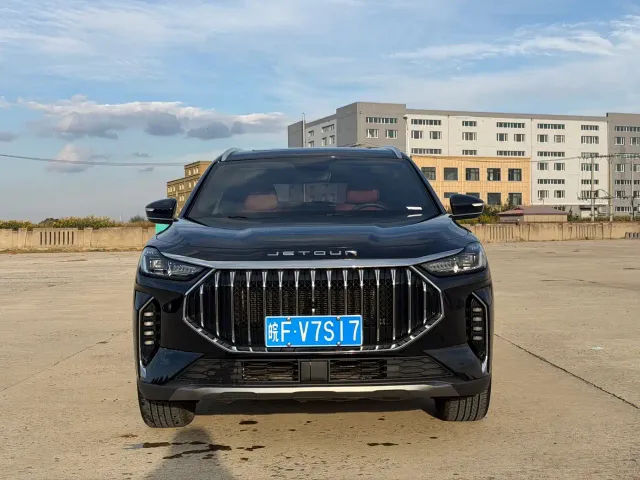 Jetour X70 Plus — Фото автомобиля 2