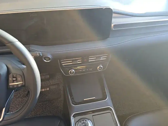 Ford Edge — Фото автомобиля 12