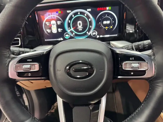 GAC Trumpchi GS8 — Фото автомобиля 13