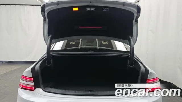 Genesis G80 RG3 — Фото автомобиля 20