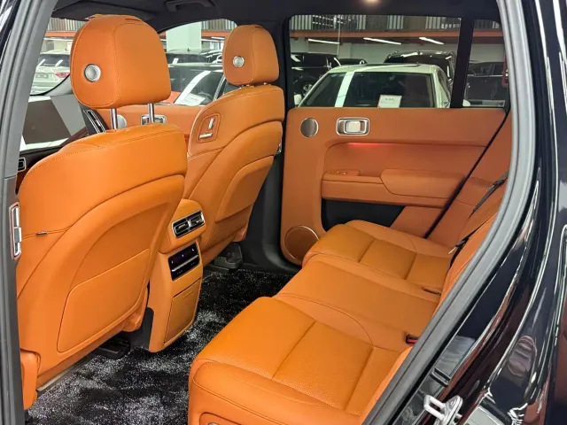 Li Auto L7 — Фото автомобиля 11