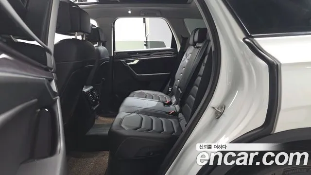 Volkswagen Touareg Touareg 3 поколение 3.0 TDI Premium — Фото автомобиля 11
