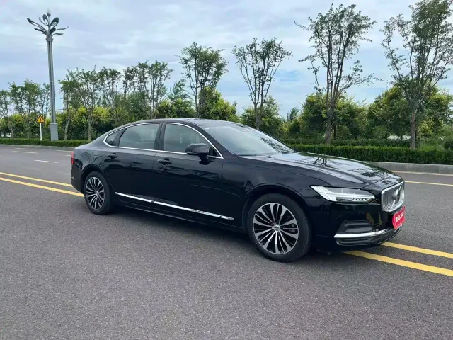 Volvo S90 — Фото автомобиля 2