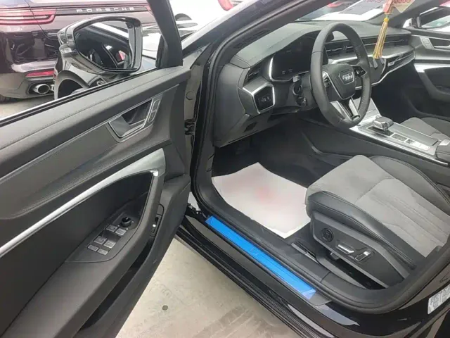 Audi A6L — Фото автомобиля 15