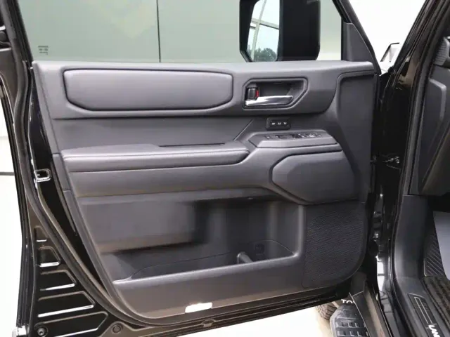 Toyota Prado — Фото автомобиля 10