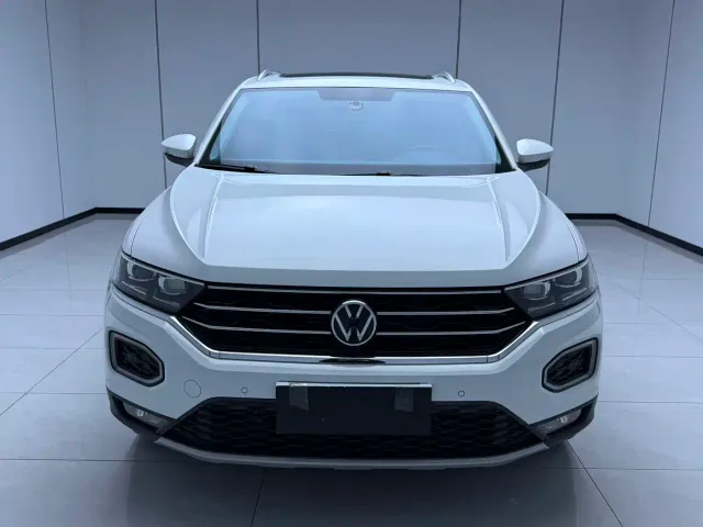 Volkswagen T-Roc — Фото автомобиля 2