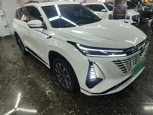 Changan CS75 Plus — Фото автомобиля 3