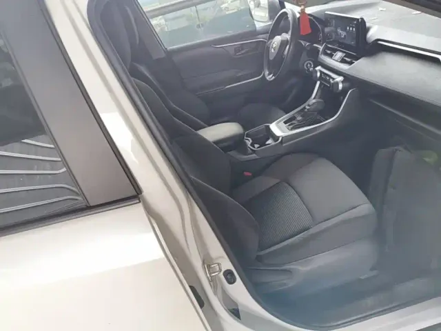 Toyota Wildlander — Фото автомобиля 24