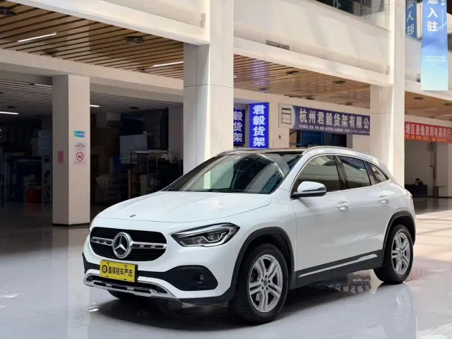 Фотография автомобиля — Mercedes-Benz GLA-Class