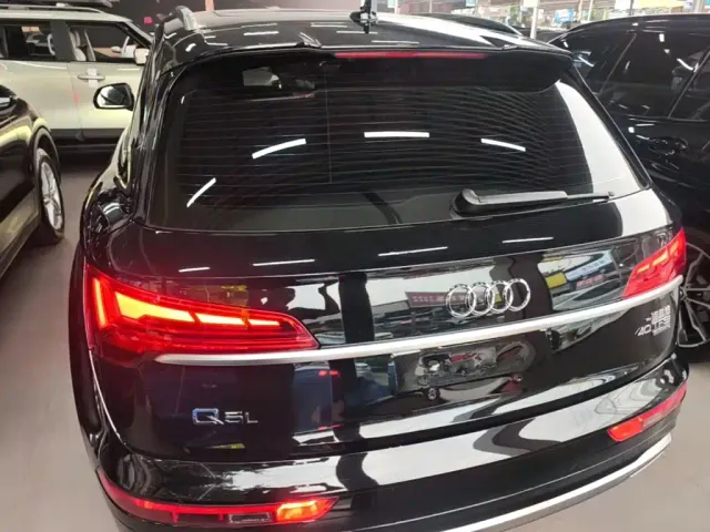Audi Q5L — Фото автомобиля 5