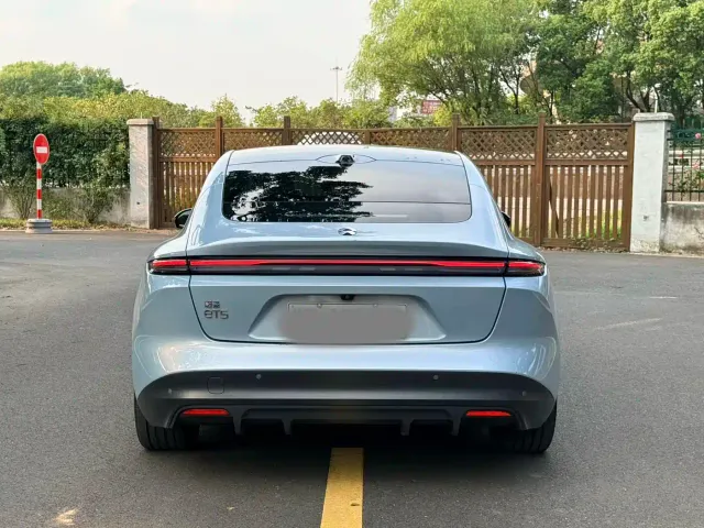 Nio ET5 — Фото автомобиля 5