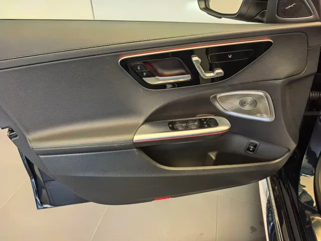 Mercedes-Benz C-Class — Фото автомобиля 16