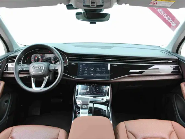 Audi Q7 — Фото автомобиля 6