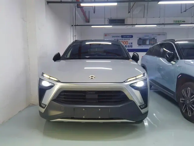 Nio ES8 — Фото автомобиля 2