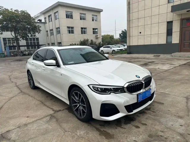 BMW 3 Series — Фото автомобиля 3