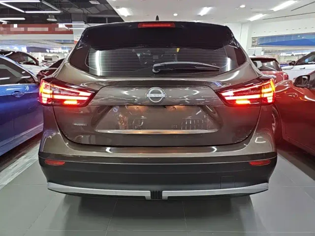 Nissan Qashqai — Фото автомобиля 5