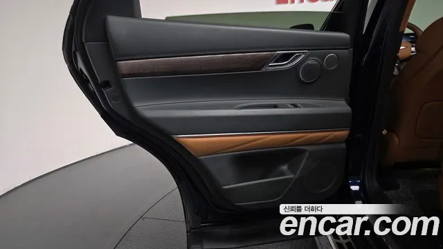 Genesis GV80 — Фото автомобиля 14