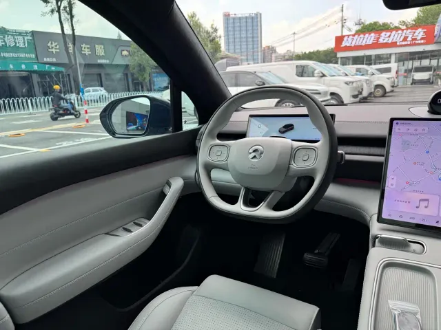 NIO NIO ES6 2024 75kWh — Фото автомобиля 16