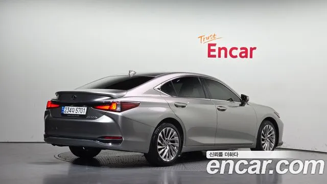 Lexus ES 7th Gen — Фото автомобиля 2