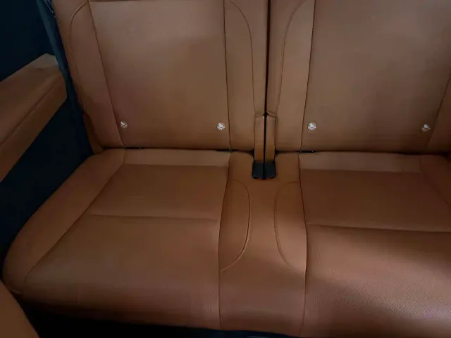 Li Auto L8 — Фото автомобиля 15