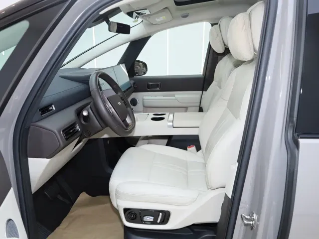 Li Auto MEGA — Фото автомобиля 26