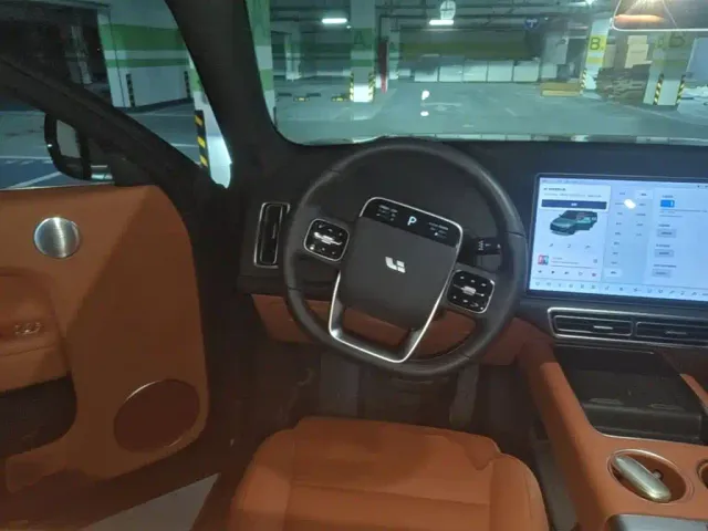 Li Auto L7 — Фото автомобиля 10