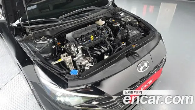 Hyundai Avante CN7 — Фото автомобиля 9