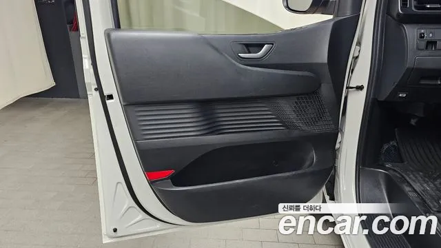 Hyundai Staria Staria Карго 3 места — Фото автомобиля 24