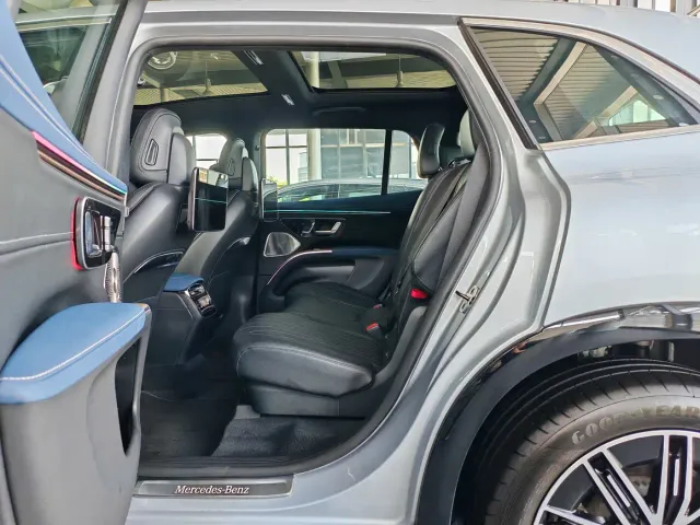 Mercedes-Benz EQS SUV — Фото автомобиля 10